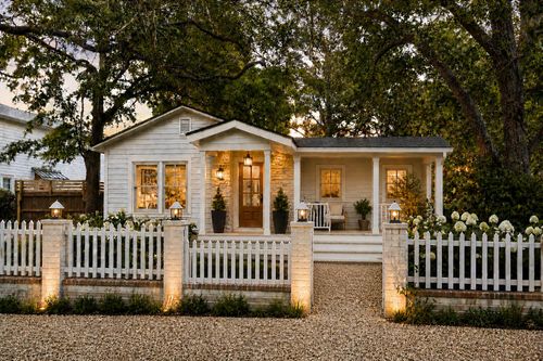 202 Greenwich St, Mount Pleasant, SC, 29464-4754 | Card Image