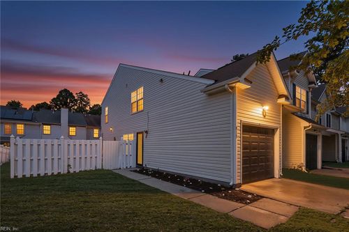 815 Admissions Ct, Virginia Beach, VA, 23462-1049 | Card Image