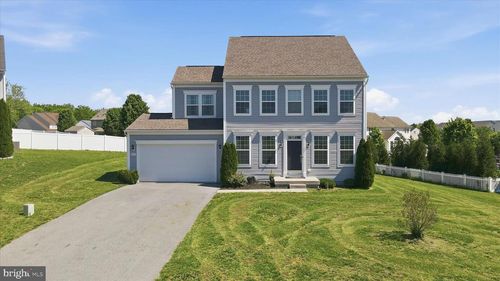 1035 Calvert Cir, BUNKER HILL, WV, 25413-3903 | Card Image