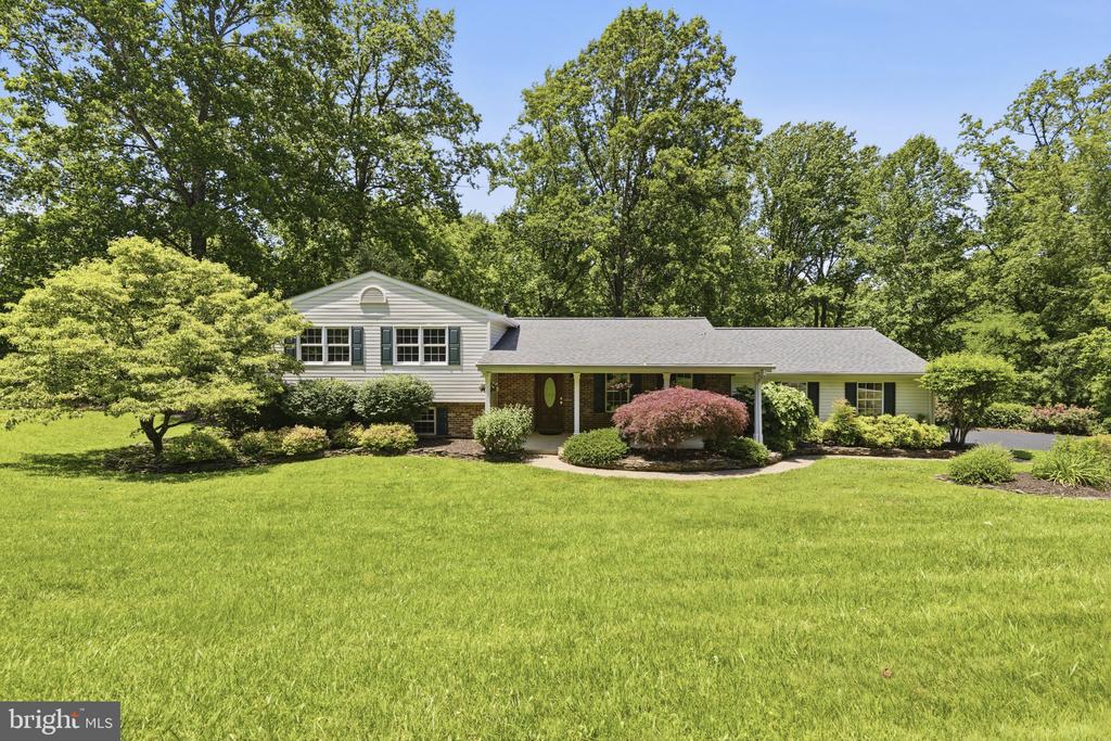 Residential in FOREST HILL 4