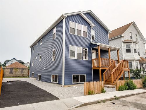 139 Benedict St, Providence, RI, 02909-2306 | Card Image
