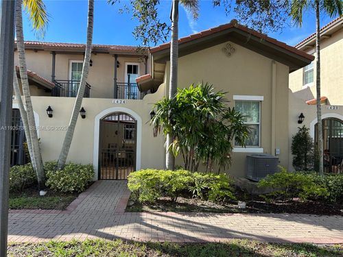 1424 Sw 147th Ave, Pembroke Pines, FL, 33027-6175 | Card Image