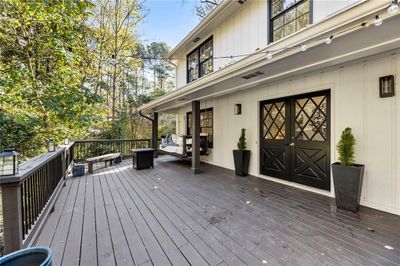 650 Hunterhill Court, House other with 5 bedrooms, 4 bathrooms and null parking in Roswell GA | Image 2