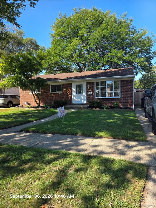 29651 Fairfield Dr, Warren, MI, 48088-3688 | Card Image
