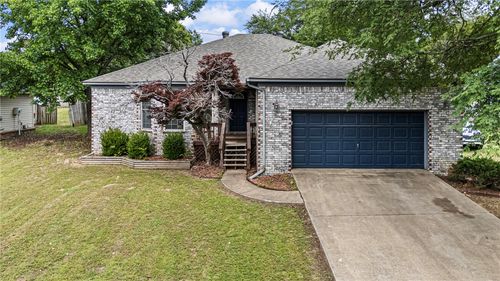 309 Preston Dr, Russellville, AR, 72802-8506 | Card Image