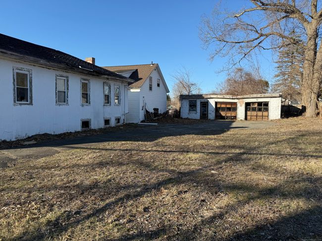 1 Knox St, House other with 3 bedrooms, 1 bathrooms and 6 parking in Enfield CT | Image 9
