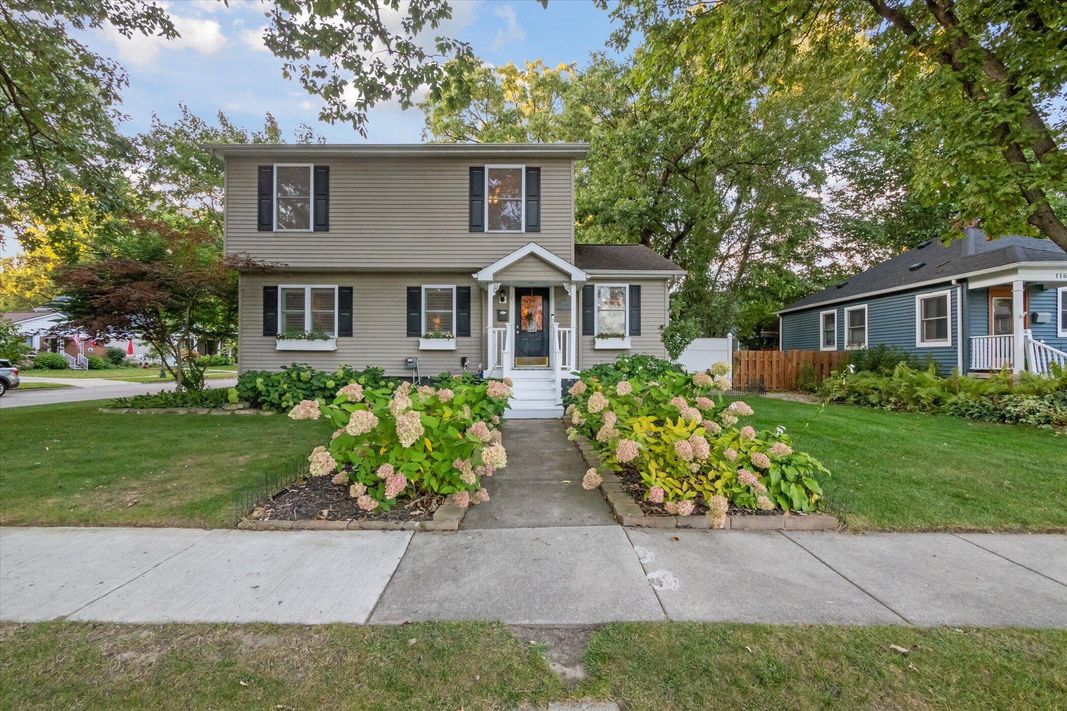 Carol Ave, Plymouth, MI 48170