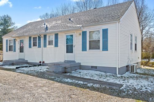 42 Maple St, Clarksville, TN, 37042-6442 | Card Image