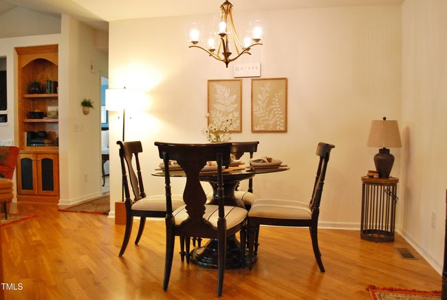 18 Dining Area | Image 18