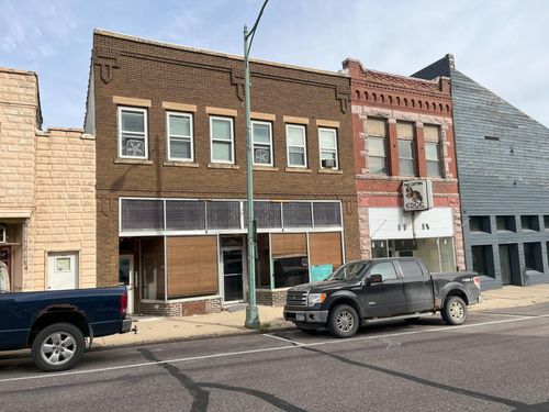 116 W 1st St, Fairmont, MN, 56031-4661 | Card Image