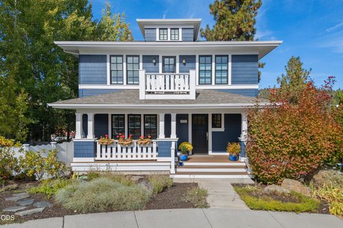 2436 Nw Sacagawea Ln, Bend, OR, 97703-5722 | Card Image
