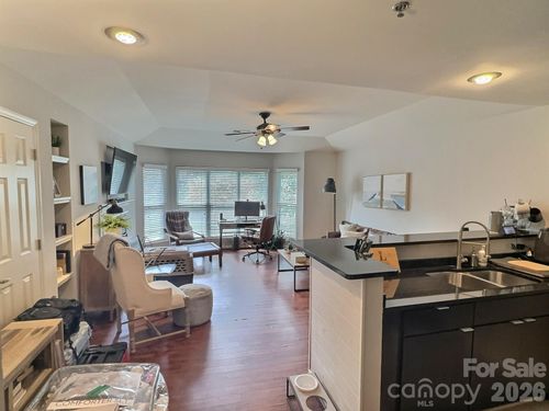 513 N Graham St, Charlotte, NC, 28202-1497 | Card Image