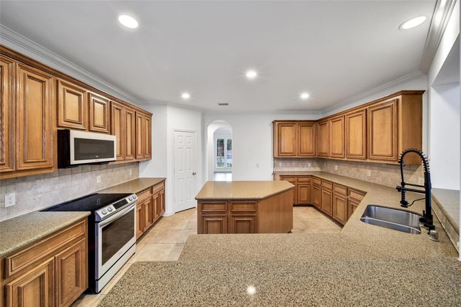 939 Colorado Springs Ct, House other with 5 bedrooms, 4 bathrooms and 2 parking in Spring TX | Image 5