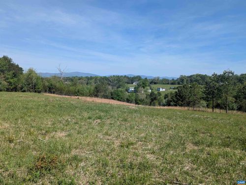 4 Advance Mills Rd, RUCKERSVILLE, VA, 22968-3114 | Card Image