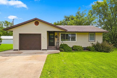 235 1st St N, Winthrop, IA, 50682-9769 | Card Image