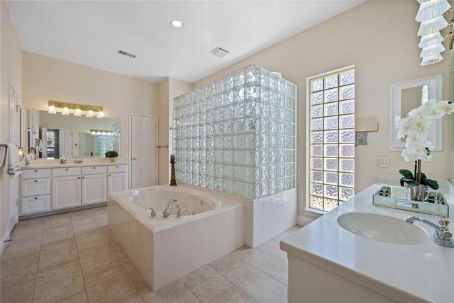 2510 Pebble Stream Ct, House other with 4 bedrooms, 4 bathrooms and 3 parking in Kingwood TX | Image 19