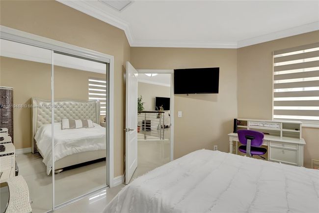 8902 Nw 178 Th Ln, House other with 4 bedrooms, 4 bathrooms and null parking in Hialeah FL | Image 39
