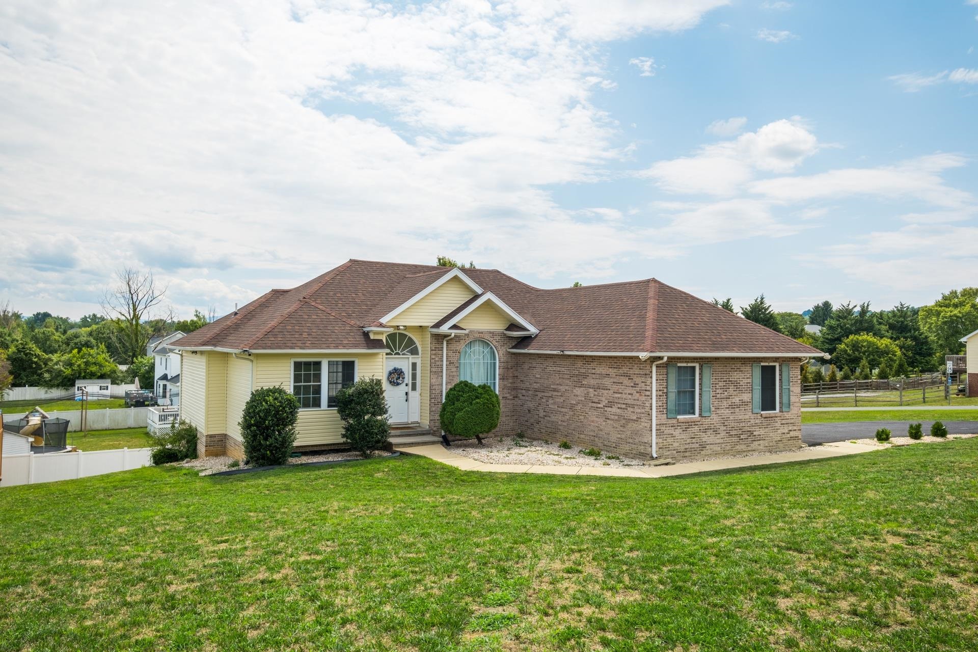 Bridgeport Dr, Waynesboro, VA 22980