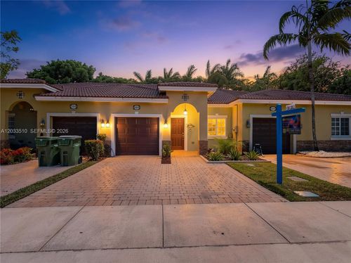 3204 Ne 11th Dr, Homestead, FL, 33033 | Card Image
