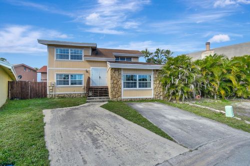 2420 Sw 80th Ter, Miramar, FL, 33025-2286 | Card Image