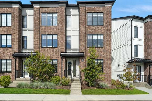 140 Discovery Drive Sw, Calgary, AB, T3H4N7 | Card Image