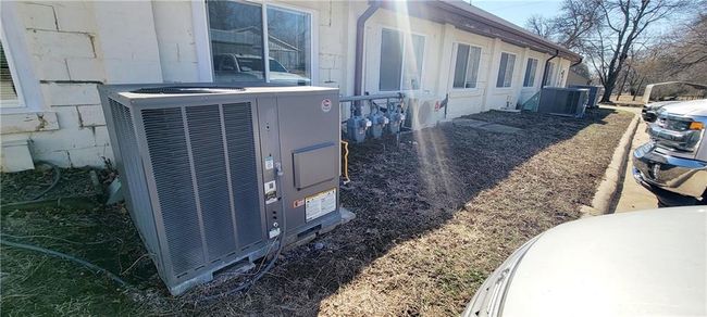 600 E Mary St, Condo with 0 bedrooms, 0 bathrooms and 18 parking in Yates Center KS | Image 5