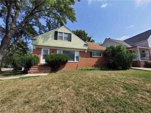 4113 Stonehaven Rd, South Euclid, OH, 44121-3133 | Card Image