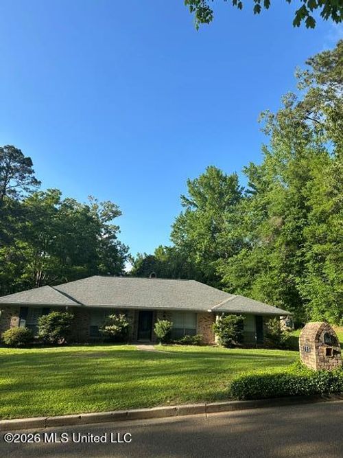 355 Lakewood Road, Vicksburg, MS, 39180 | Card Image