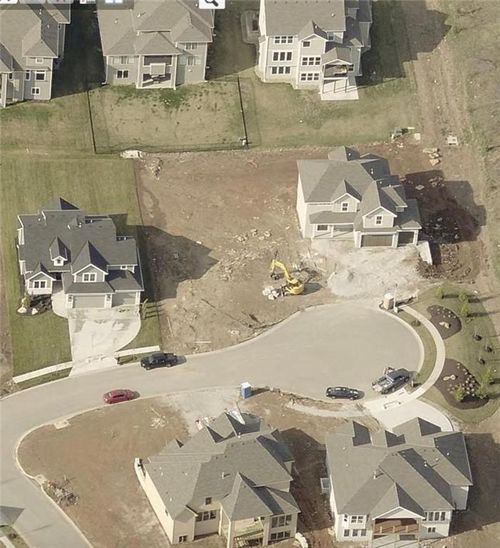 9318 W 169th Ter, Overland Park, KS, 66085-6800 | Card Image