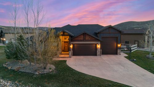 823 Summit Haven Cir, Francis, UT, 84036-8517 | Card Image