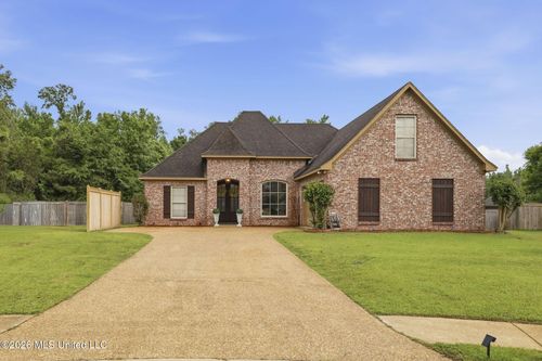 155 Oak Meadow Dr, Clinton, MS, 39056-6044 | Card Image