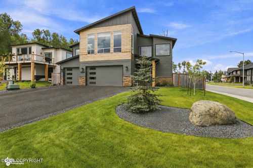 8824 Turlock Dr, Eagle River, AK, 99577-9041 | Card Image