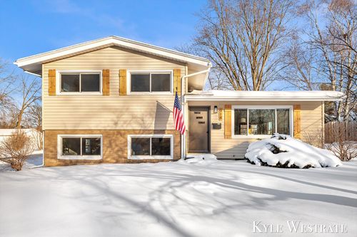 918 S Broas Street, Belding, MI, 48809 | Card Image