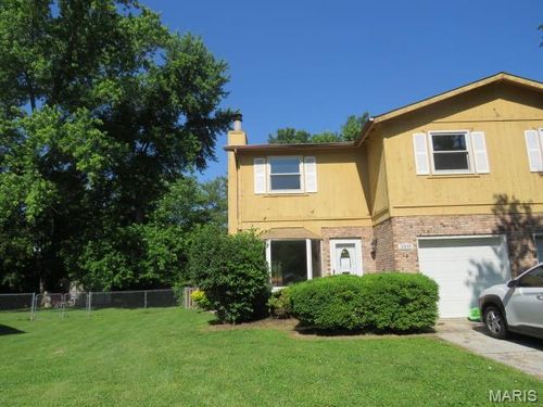 3335 Dovershire Dr, Belleville, IL, 62221-6668 | Card Image