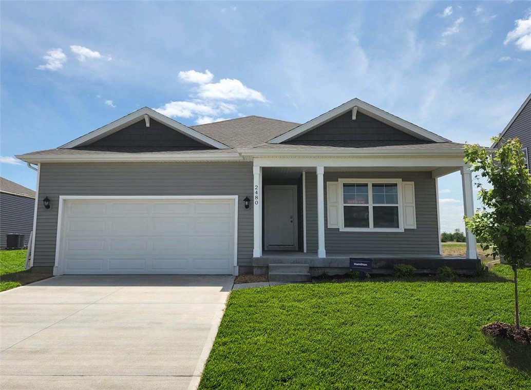 Fox Valley Dr, West Des Moines, IA 50265