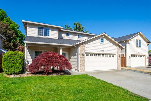 3036 Gary Dr, Medford, OR, 97504-9225 | Card Image