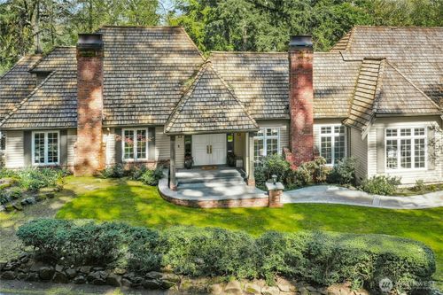 8150 Evergreen Ln, Mercer Island, WA, 98040-3937 | Card Image