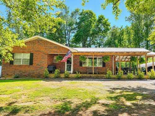 148 Lester Ledbetter Ln, Hilham, TN, 38568-6209 | Card Image