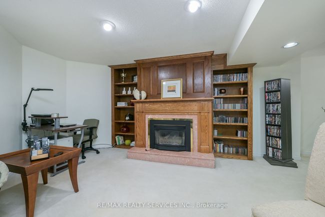 15 Brookbank Crt, House other with 4 bedrooms, 4 bathrooms and 4 parking in Brampton ON | Image 31