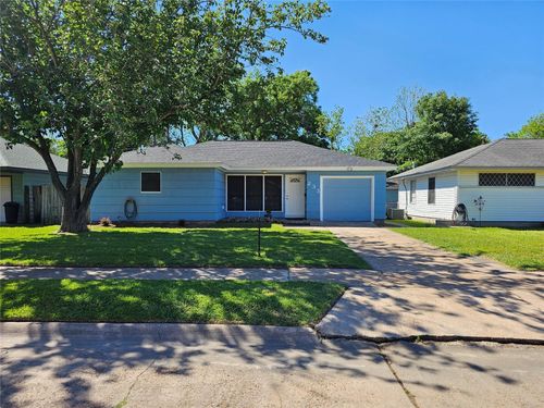 233 W 4th St, Deer Park, TX, 77536-2619 | Card Image