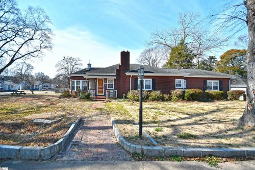 6 Beatrice St, Greenville, SC, 29611-5302 | Card Image
