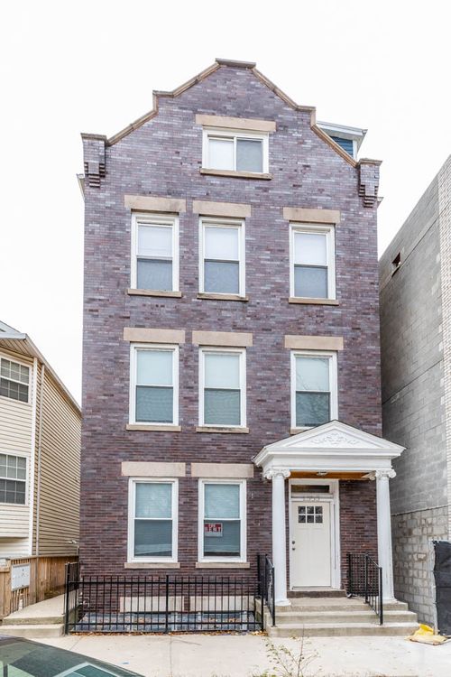 2353 W 18th Pl, Chicago, IL, 60608-2560 | Card Image