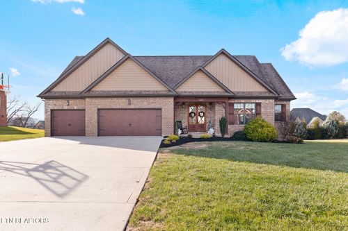 1632 Cascading Falls Ln, Sevierville, TN, 37876-0656 | Card Image