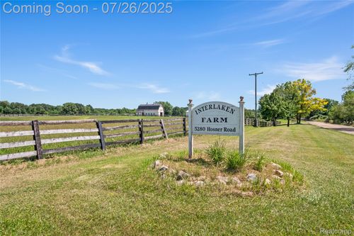 5280 Hosner Rd, Oxford, MI, 48370-1004 | Card Image