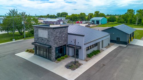 1010 S 7th St, Rochelle, IL, 61068-9309 | Card Image