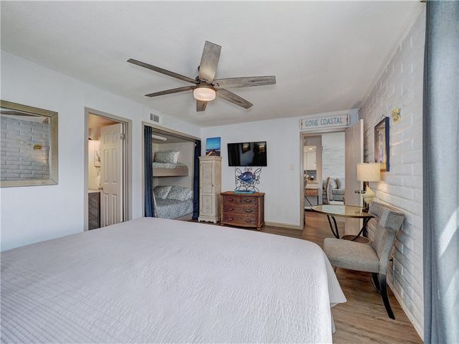 APT-121 - 4901 State Highway 361, Condo with 2 bedrooms, 2 bathrooms and null parking in Port Aransas TX | Image 25