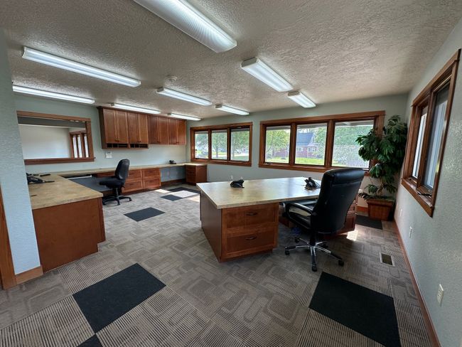 820 W Summit St, Home with 0 bedrooms, 0 bathrooms and null parking in Winterset IA | Image 4