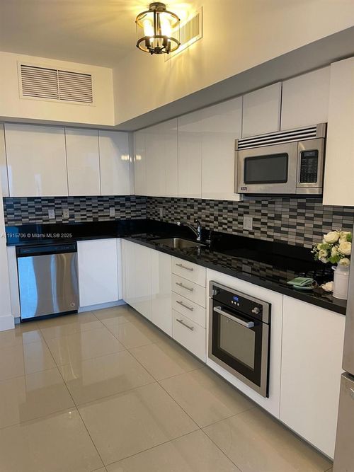 apt-3309-92 Sw 3rd St, Miami, FL, 33130-3369 | Card Image