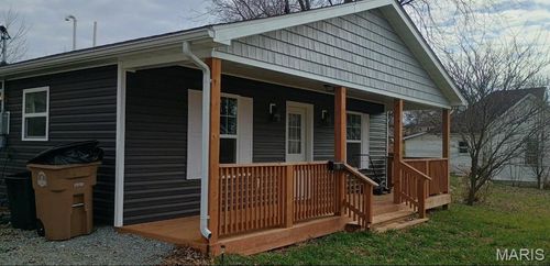 711 Andrews St, Fredericktown, MO, 63645-1701 | Card Image