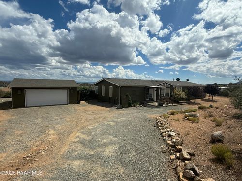 17235 E Yarber Ct, Dewey, AZ, 86327-7402 | Card Image